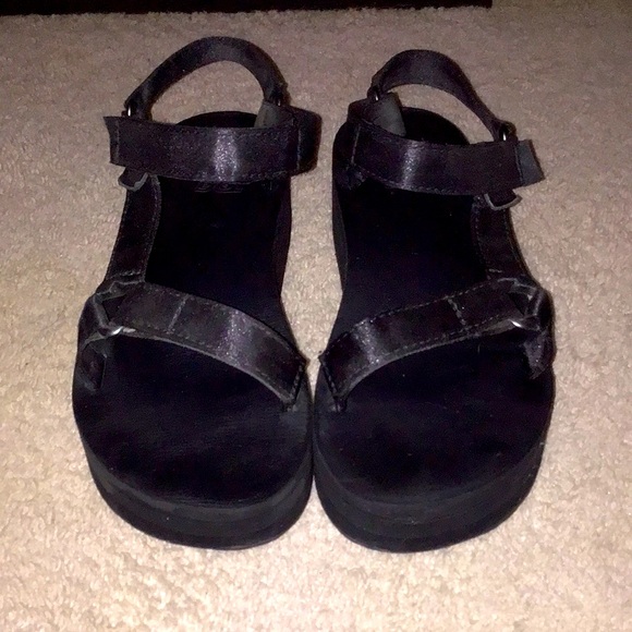 Teva Shoes - Teva platform sandals